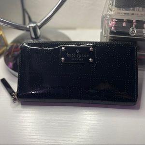KATE SPADE BLACK EMBOSSED HEART WALLET